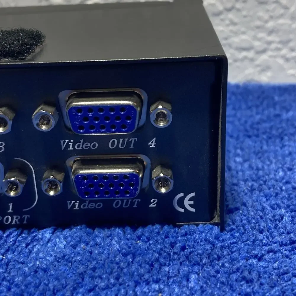 ConnectGear 4 Port Video Splitter CG25VS4, 250MHz